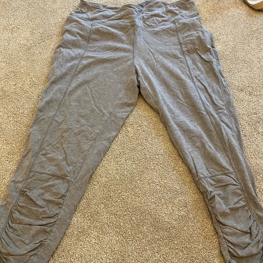 Grey leggings. NEON BUDHA brand